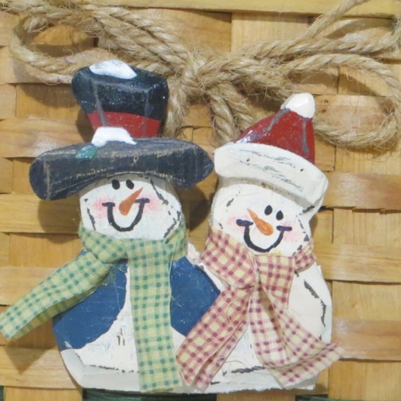 SALE WICKER CHRISTMAS CARD HANGING BASKET - Picture 2 of 4